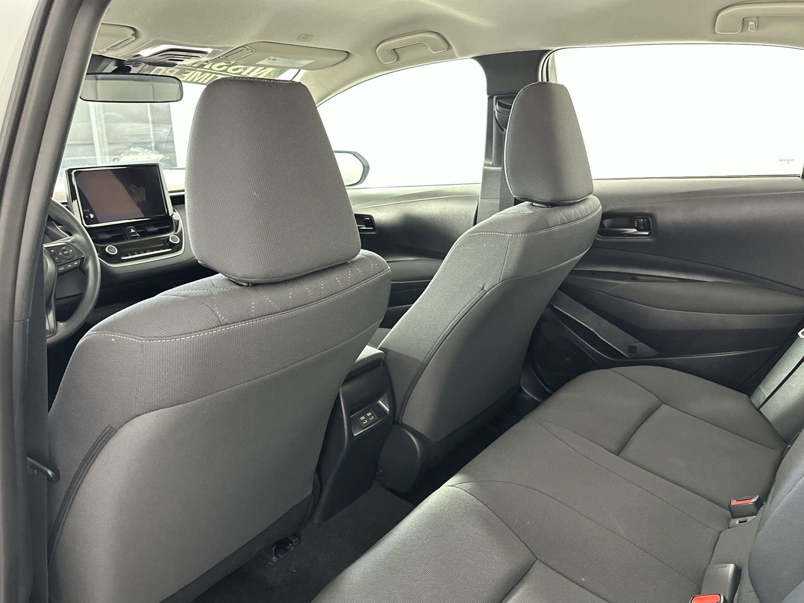 Used 2025 Toyota Corolla LE FWD image 24