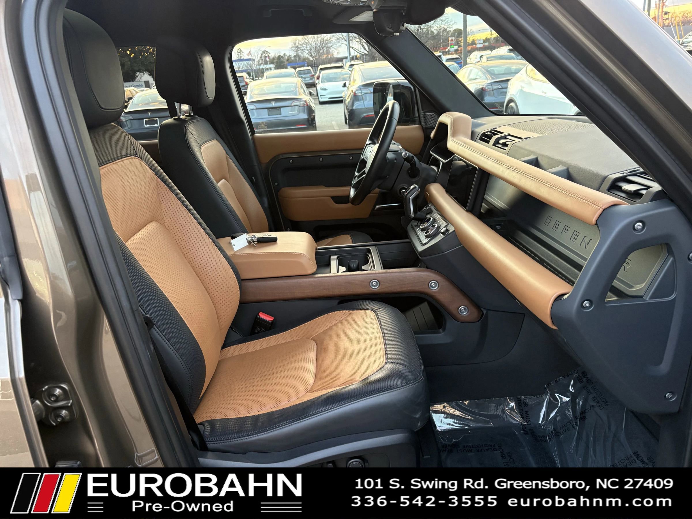 Used 2024 Land Rover Defender 110 X-Dynamic SE AWD/4WD image 15