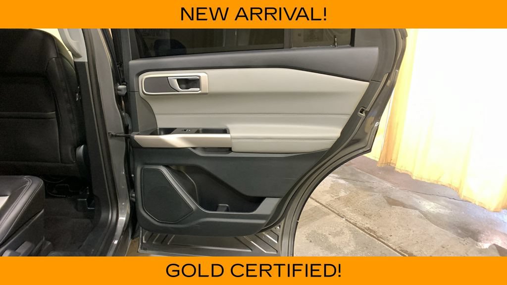 Used 2023 Ford Explorer XLT w/ Equipment Group 202A AWD/4WD image 13