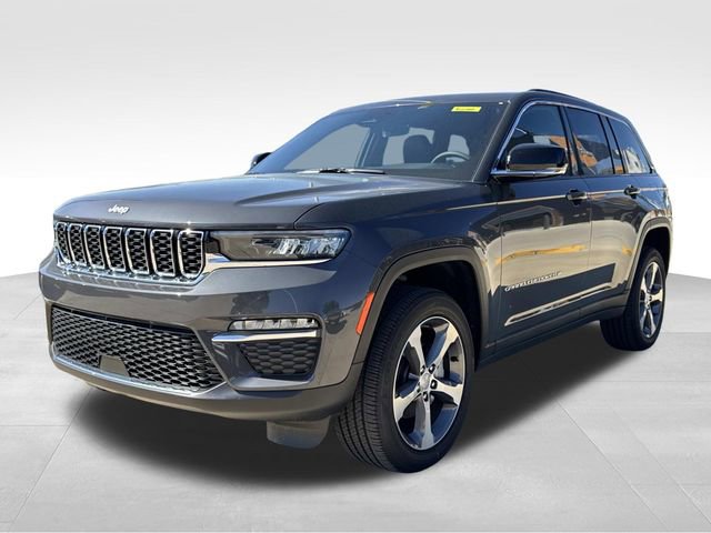 New 2025 Jeep Grand Cherokee Limited RWD image 4