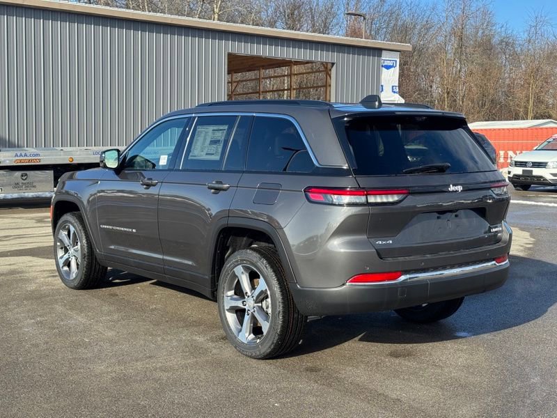New 2025 Jeep Grand Cherokee Limited w/ Luxury Tech Group II image 5