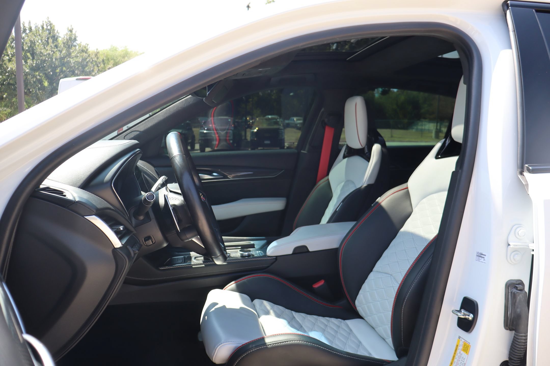 Used 2024 Cadillac CT5 V Blackwing w/ Driver Assist Package RWD image 12