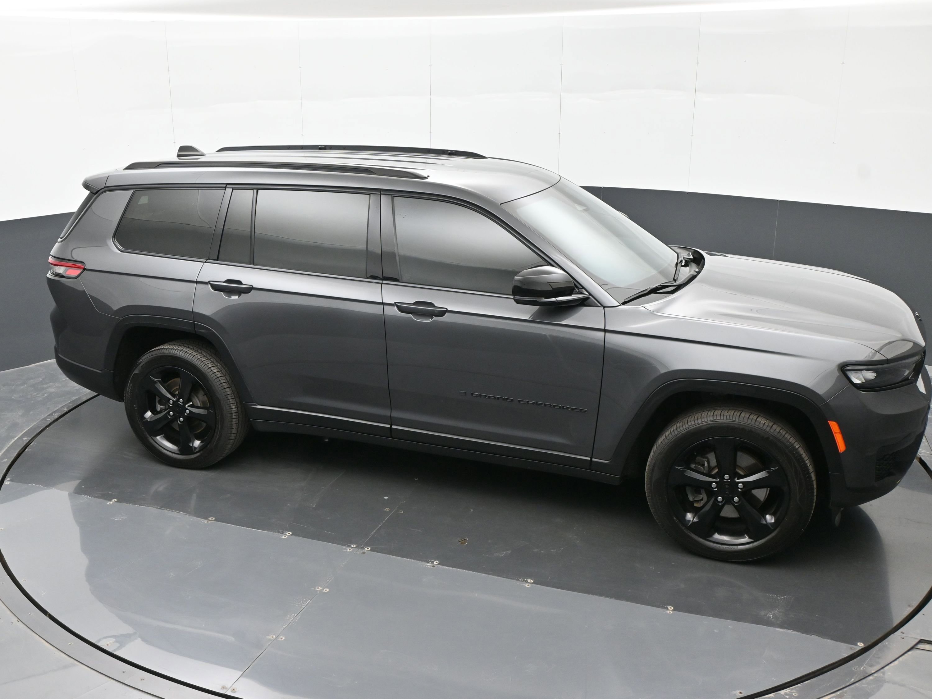 Used 2021 Jeep Grand Cherokee L Laredo AWD/4WD image 33