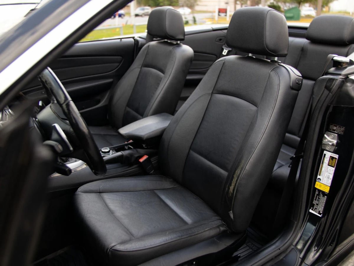 Used 2012 BMW 135i Convertible RWD image 24