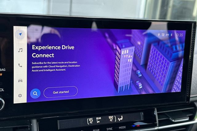 Used 2025 Toyota Sienna Limited image 23