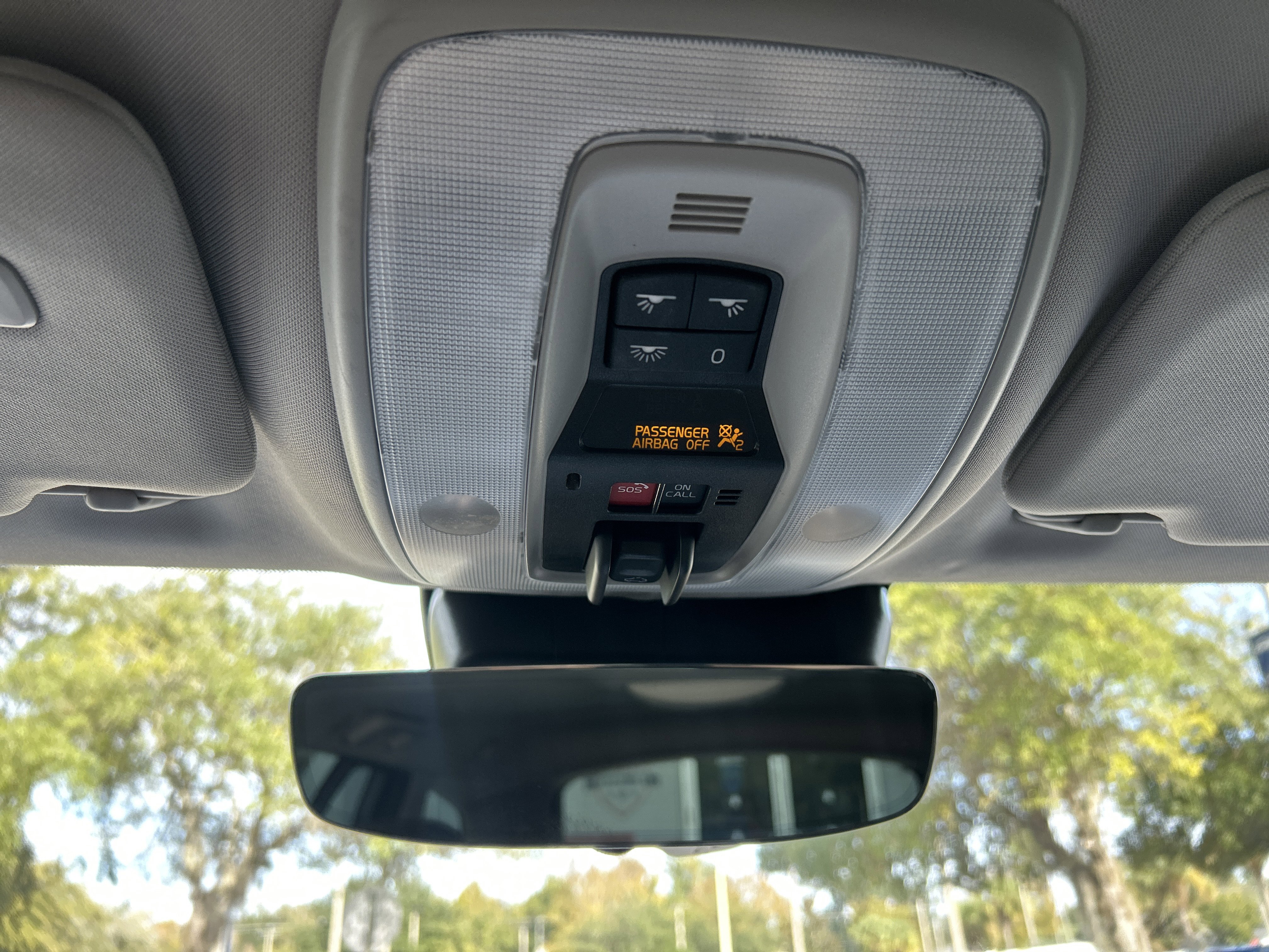 Used 2017 Volvo V60 T5 Cross Country w/ Convenience Package image 28