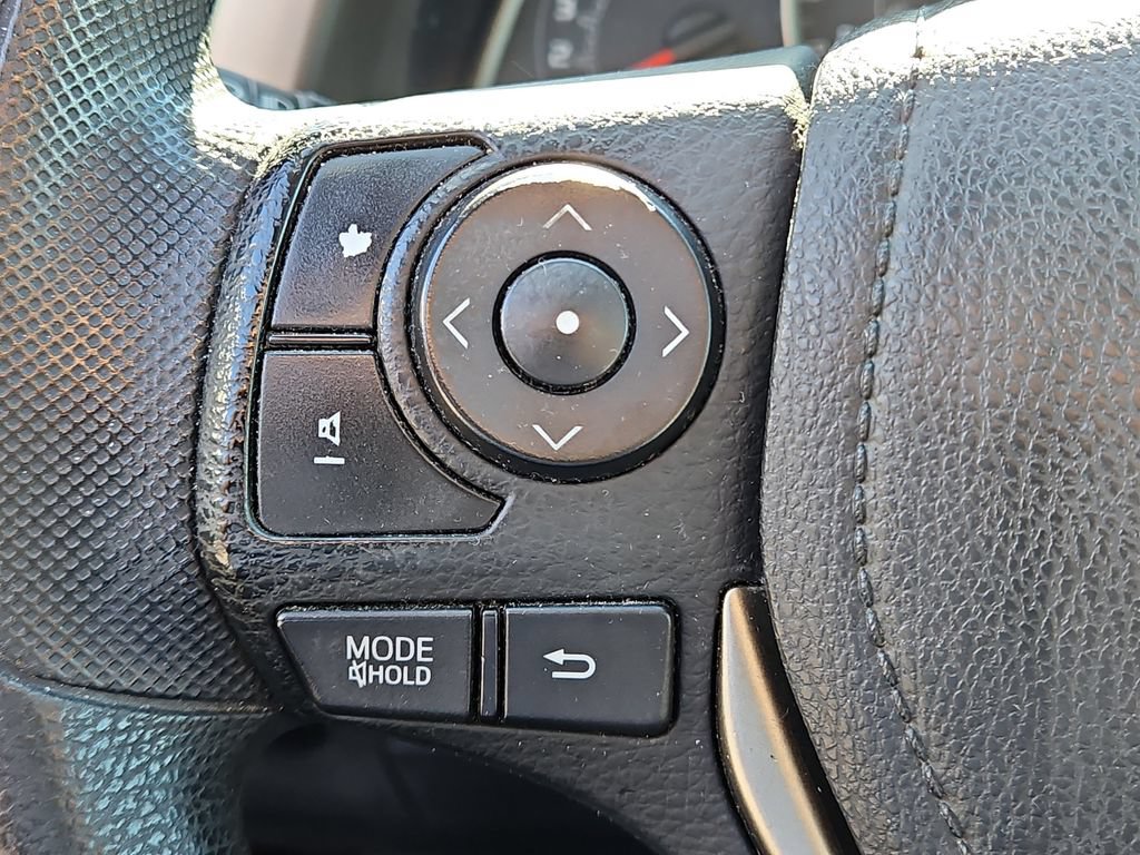 Used 2013 Toyota RAV4 XLE AWD/4WD image 26