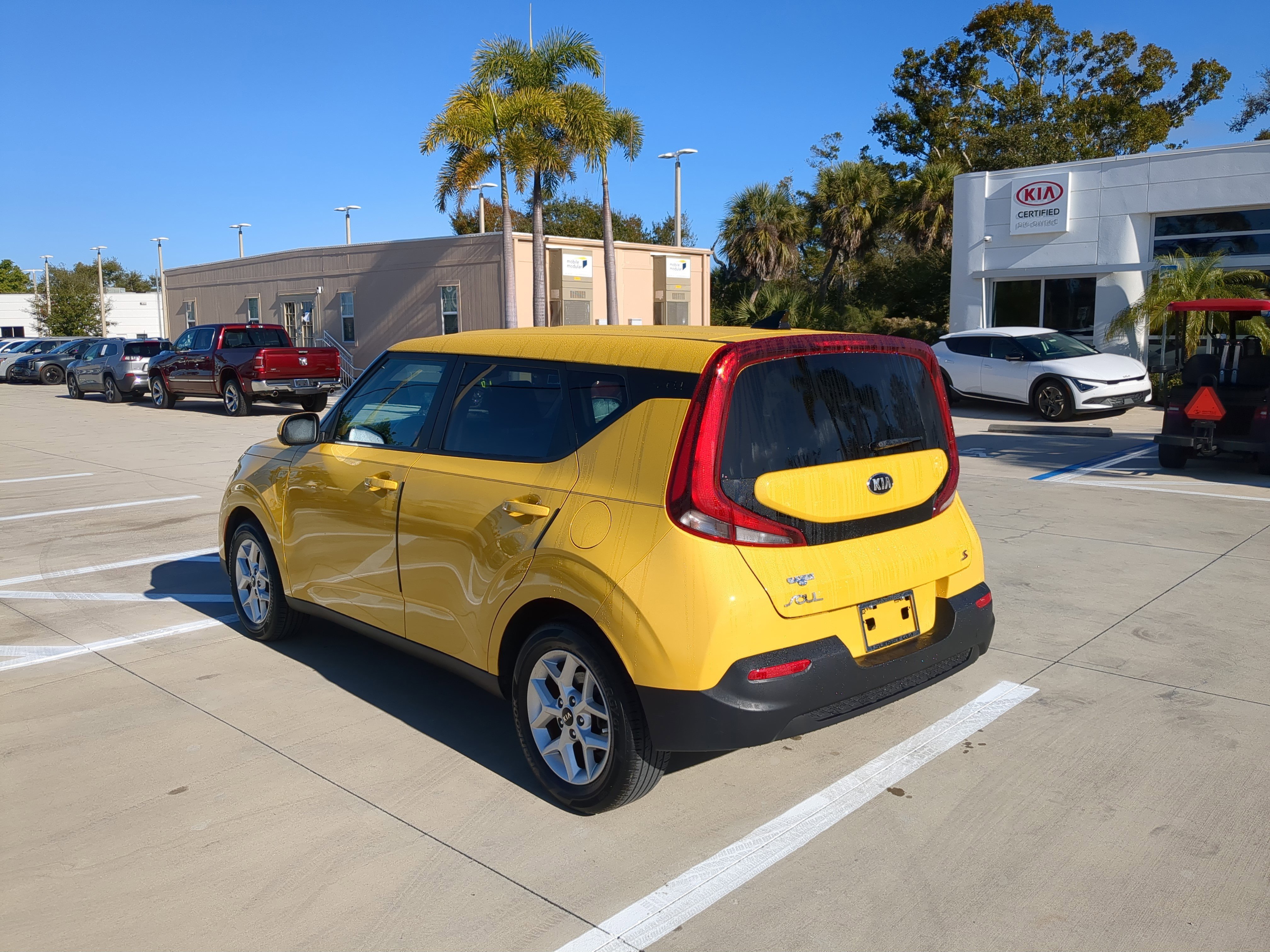 Certified 2020 Kia Soul S image 6