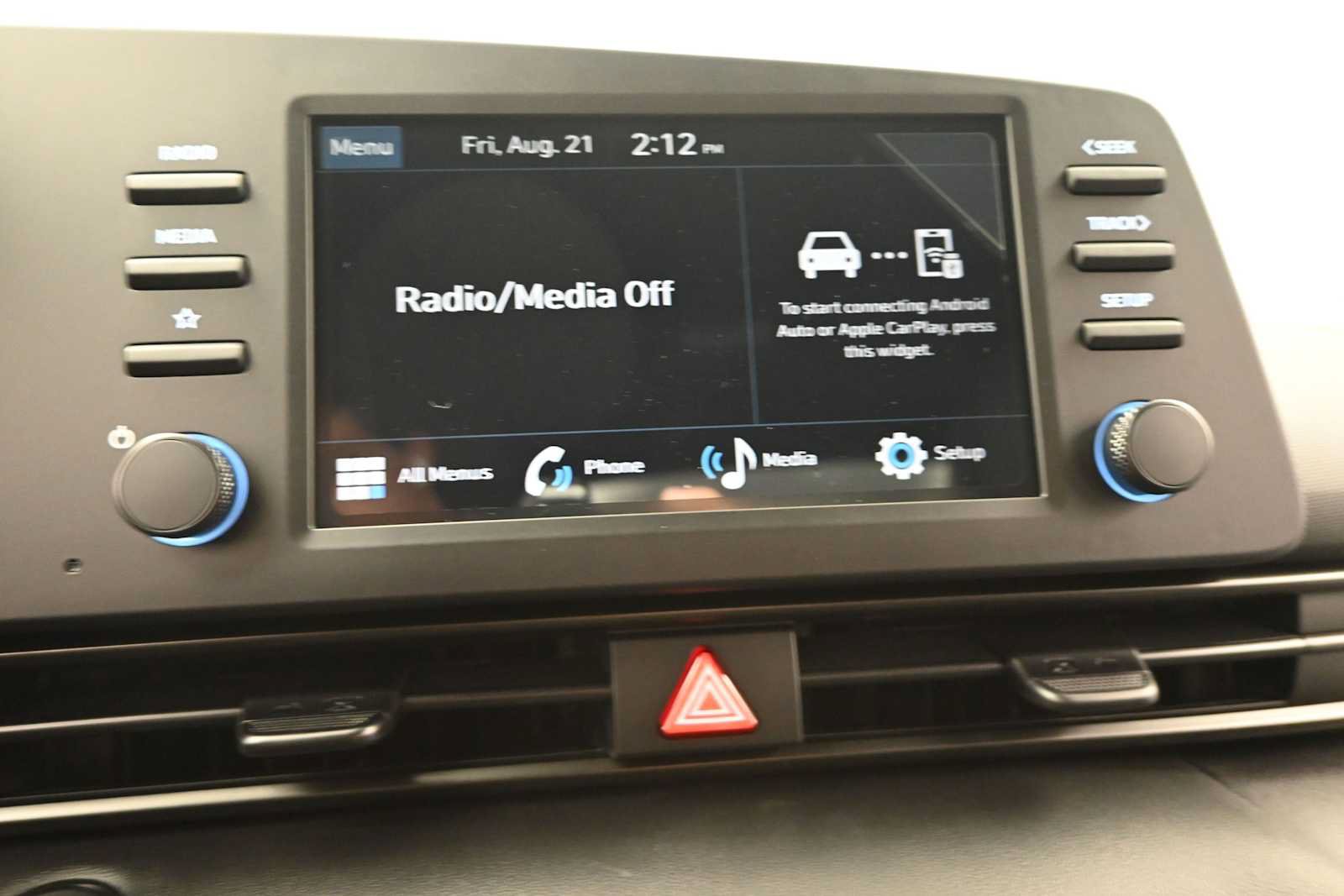 New 2026 Hyundai Elantra SEL Sport FWD image 19