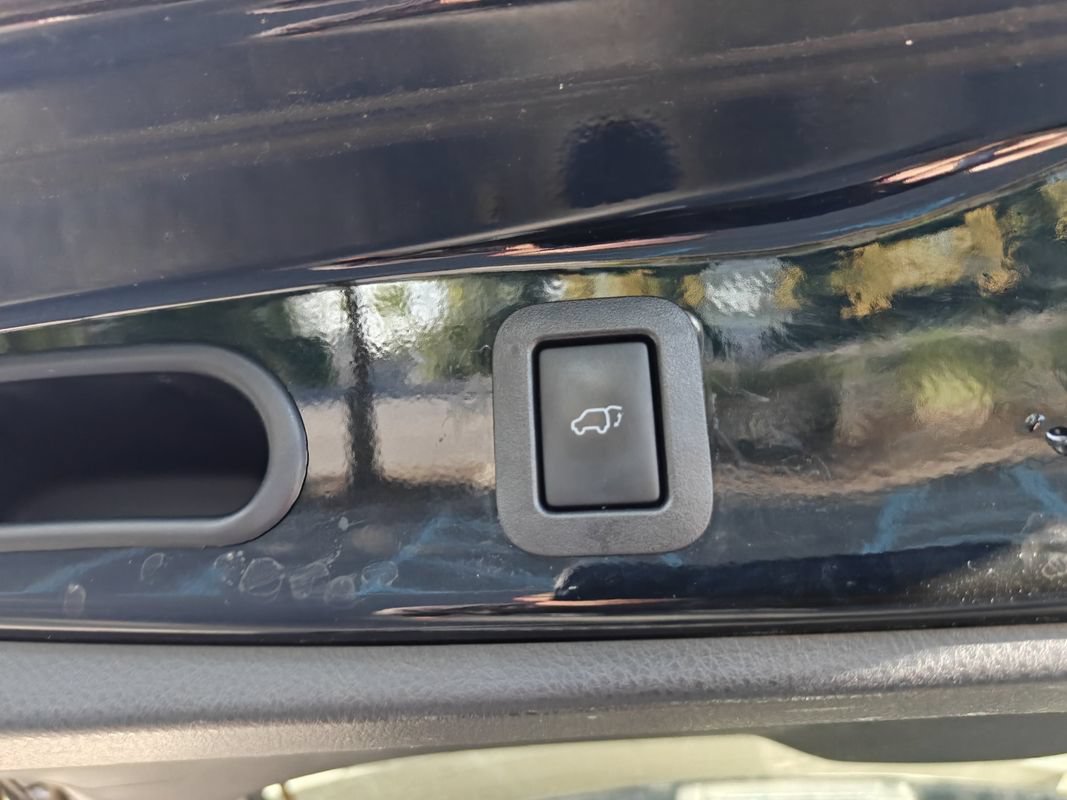 Used 2015 Toyota Highlander XLE AWD/4WD image 14