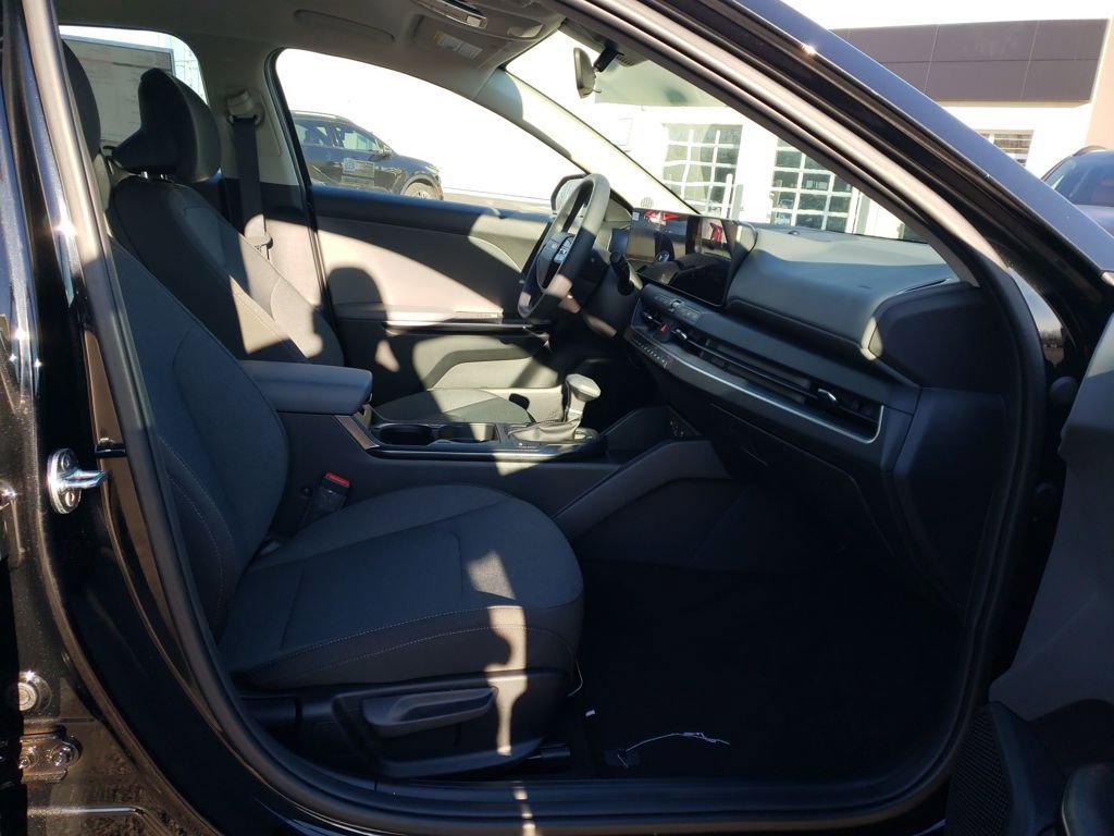 New 2025 Kia K4 LXS image 17