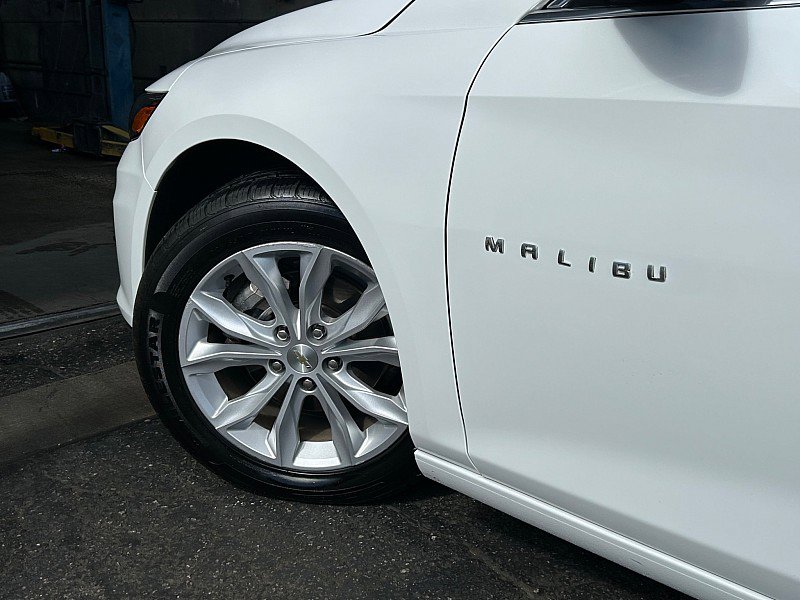 Used 2022 Chevrolet Malibu LT FWD image 15