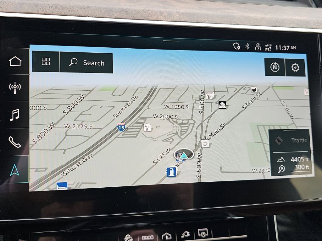 Used 2022 Audi e-tron Premium image 9