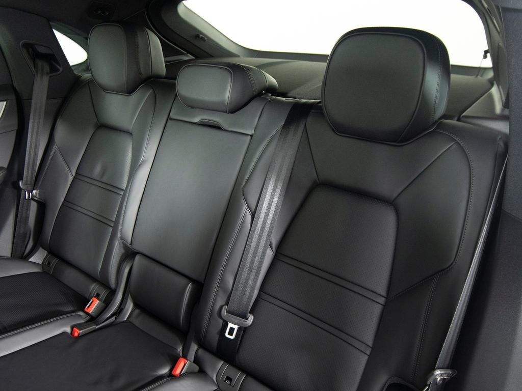 New 2026 Porsche Cayenne S image 34