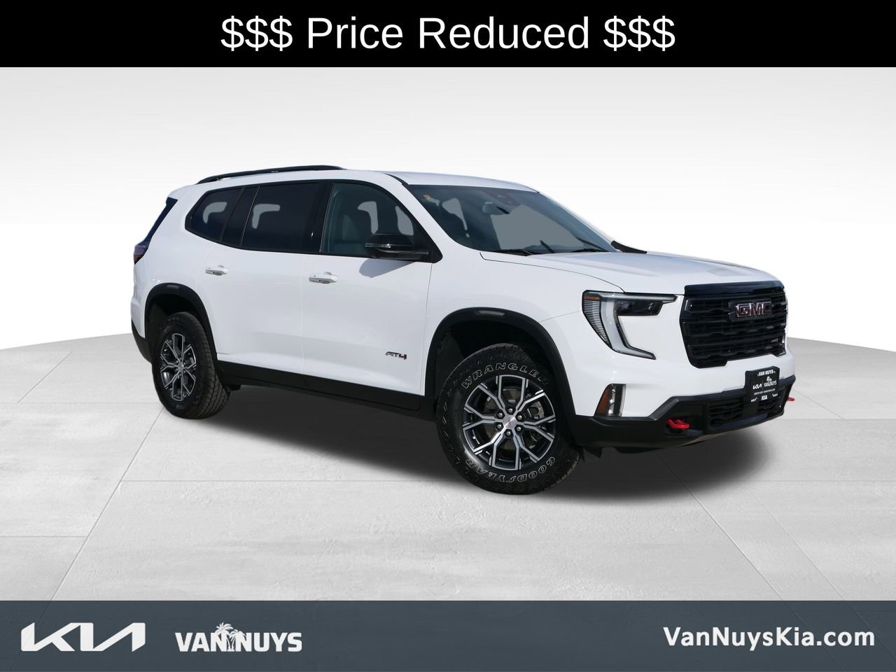 Used 2024 GMC Acadia AT4 w/ LPO, Floor Liner Package image 1