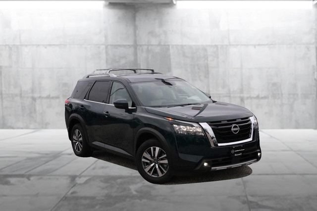 Certified 2025 Nissan Pathfinder SL AWD/4WD image 2