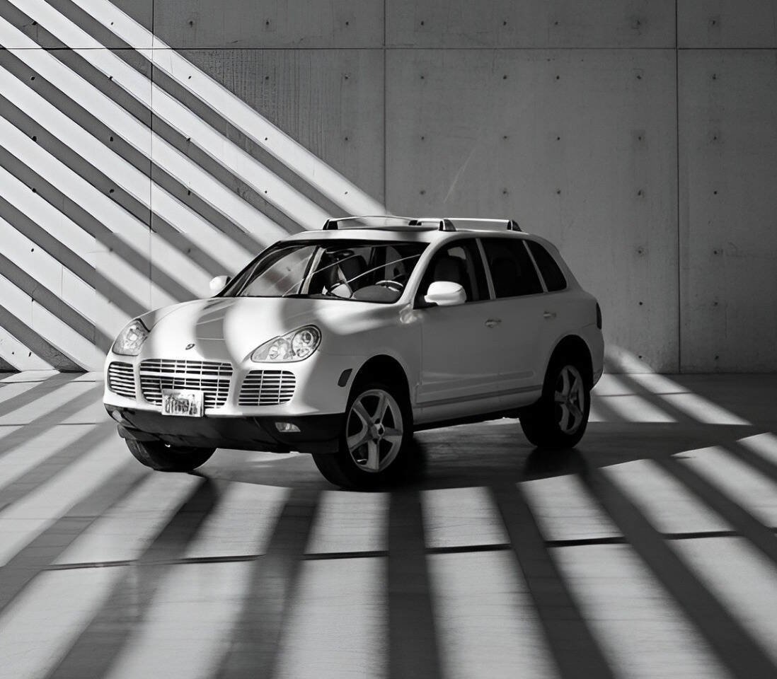 Used 2005 Porsche Cayenne Turbo AWD/4WD image 1