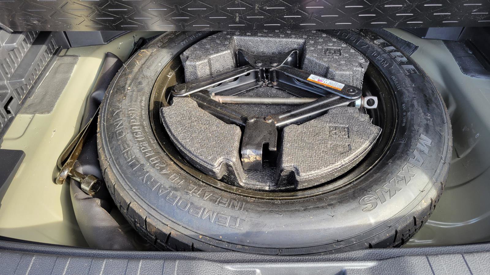 Used 2023 Toyota RAV4 XLE w/ Convenience Package image 44