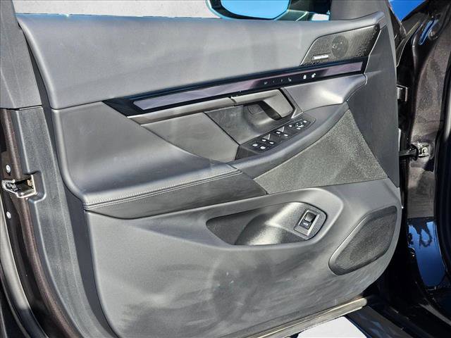 Certified 2025 BMW i5 xDrive40 w/ Executive Package image 11