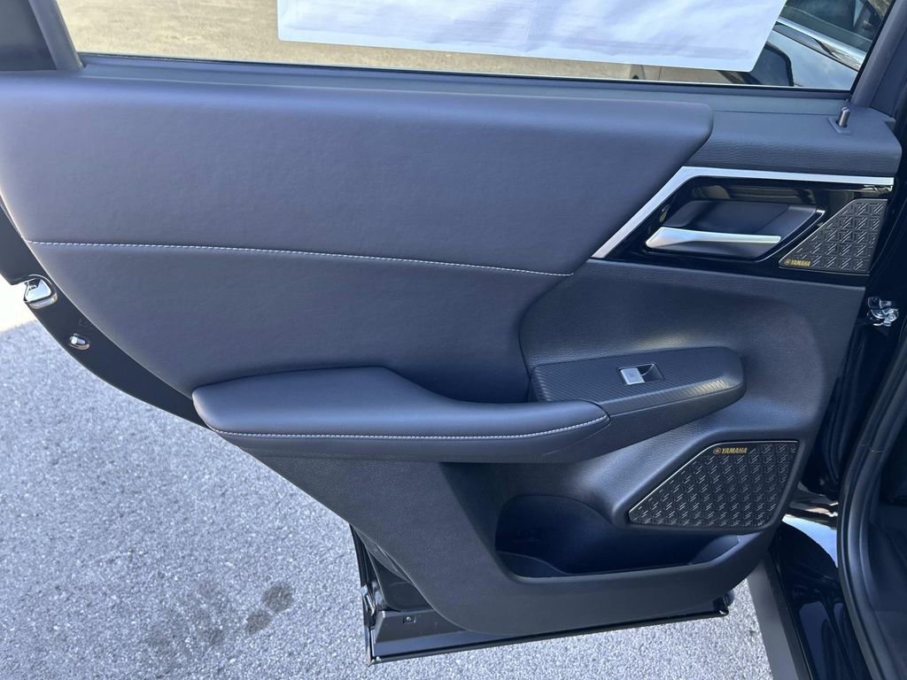 New 2026 Mitsubishi Outlander SE FWD image 20
