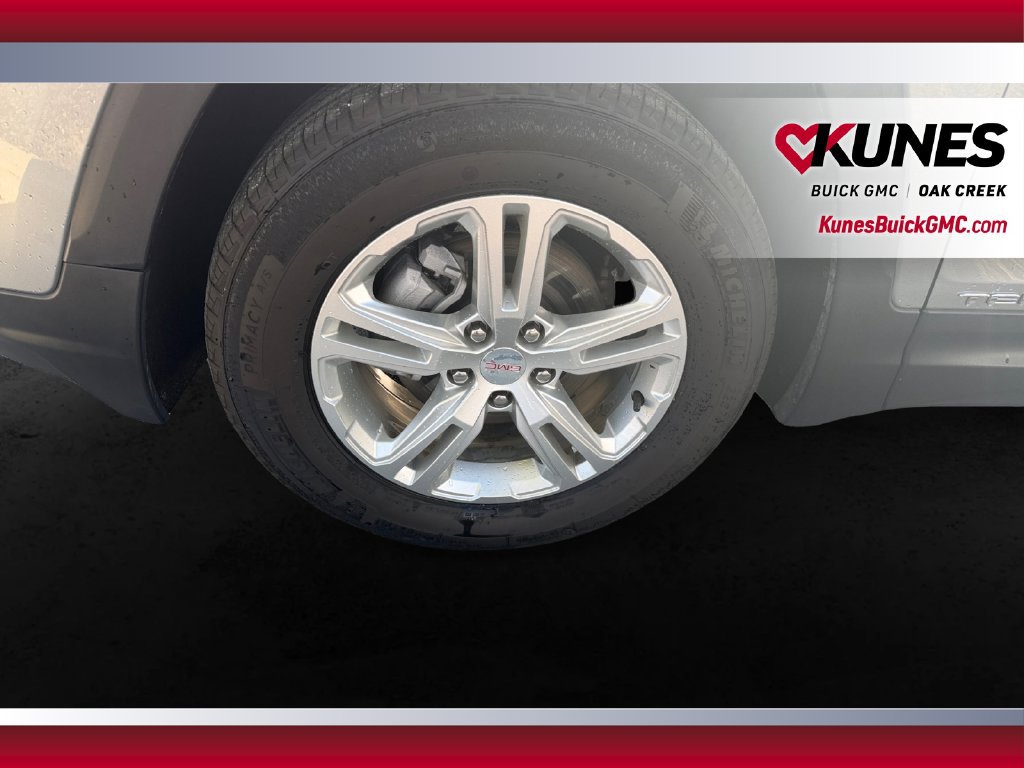 Used 2024 GMC Terrain SLE FWD image 13