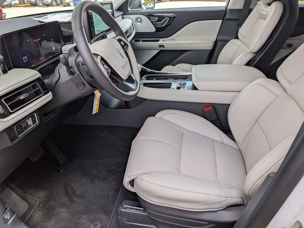 New 2026 Lincoln Aviator Reserve w/ Luxury Package RWD image 16