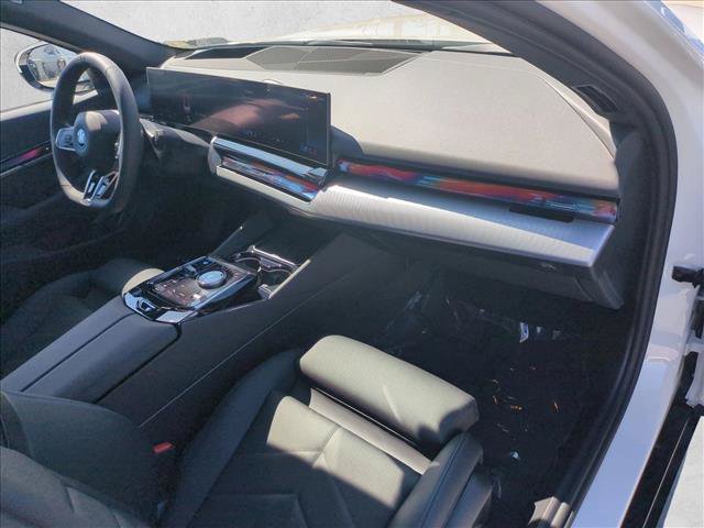 Certified 2026 BMW i5 eDrive40 w/ M Sport Package RWD image 23