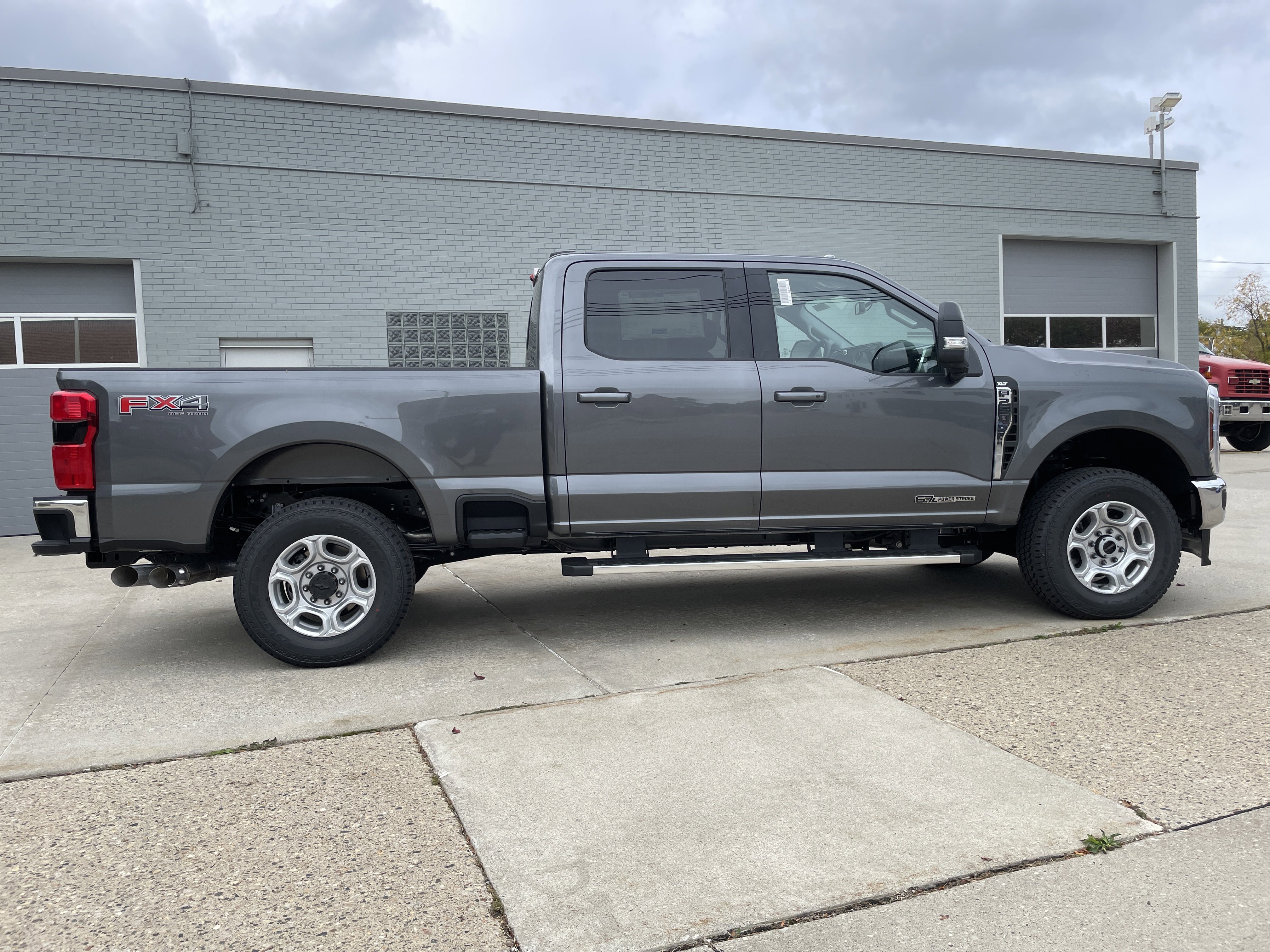 New 2026 Ford F250 4x4 Crew Cab Super Duty image 3
