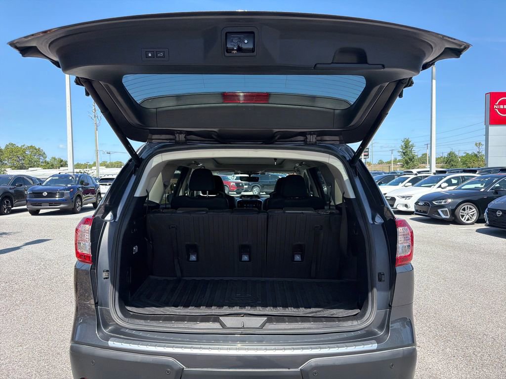 Used 2020 Subaru Ascent Limited w/ Technology Package AWD/4WD image 9