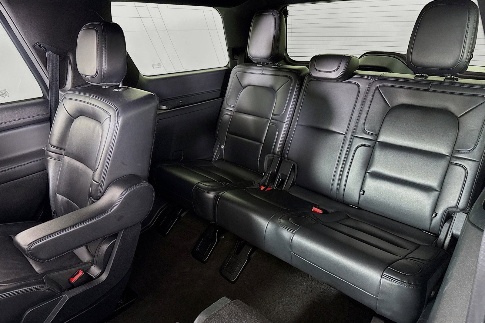 Used 2024 Lincoln Navigator Premiere AWD/4WD image 8