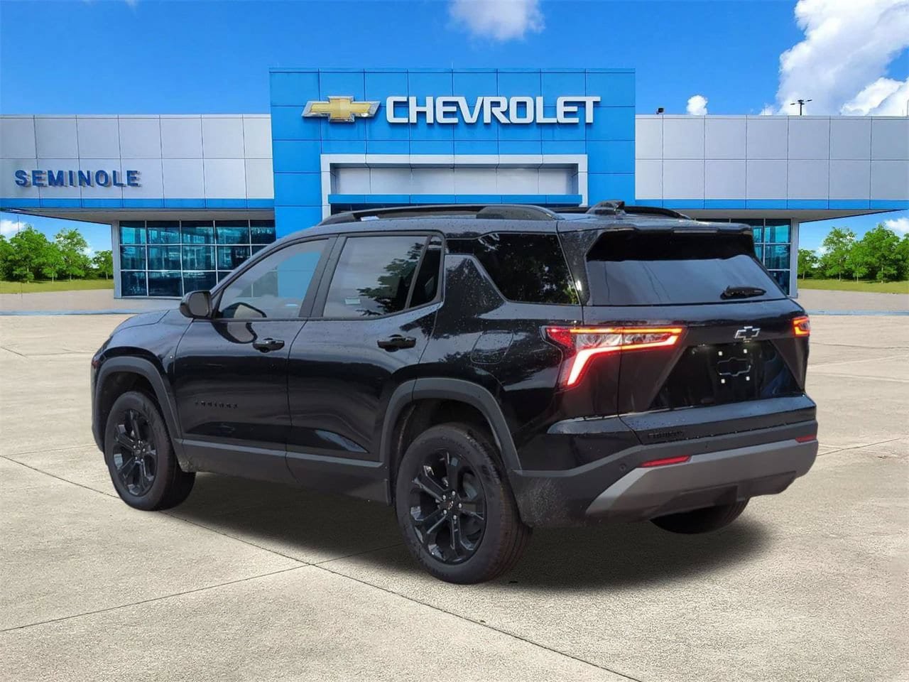 New 2027 Chevrolet Equinox LT w/ Midnight Edition FWD image 3