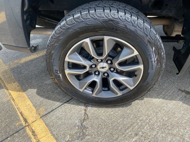 Used 2019 Chevrolet Silverado 1500 Custom Trail Boss w/ Custom Convenience Package AWD/4WD image 7