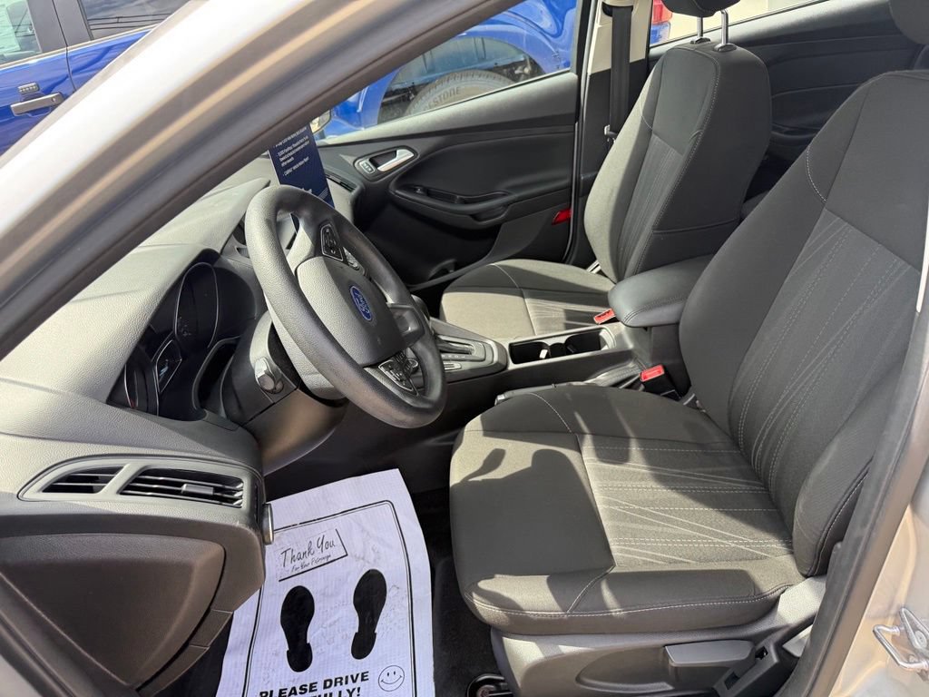Certified 2017 Ford Focus SE FWD image 22