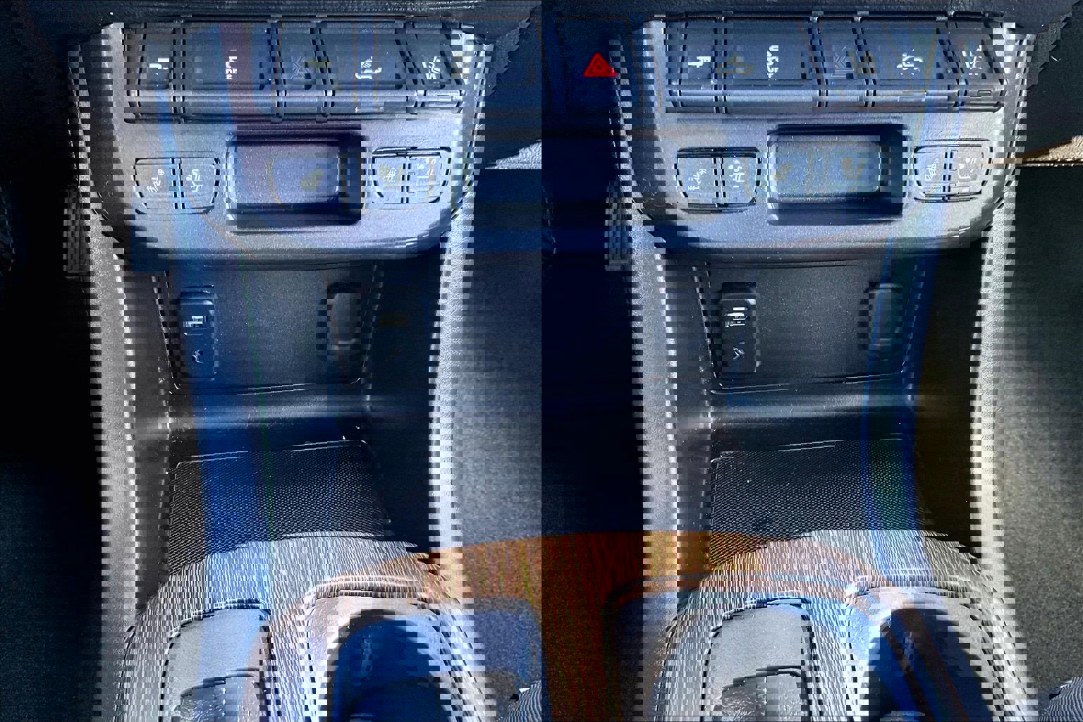 Used 2018 GMC Canyon Denali image 21