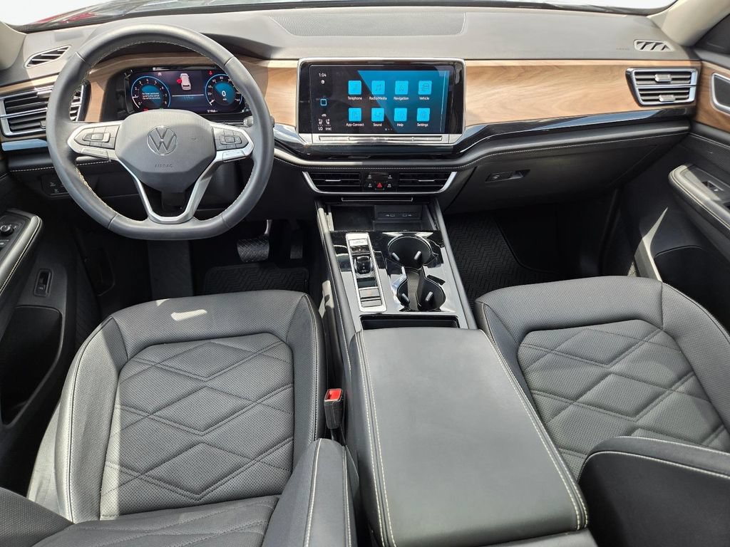Used 2024 Volkswagen Atlas SE w/ Panoramic Sunroof Package FWD image 19