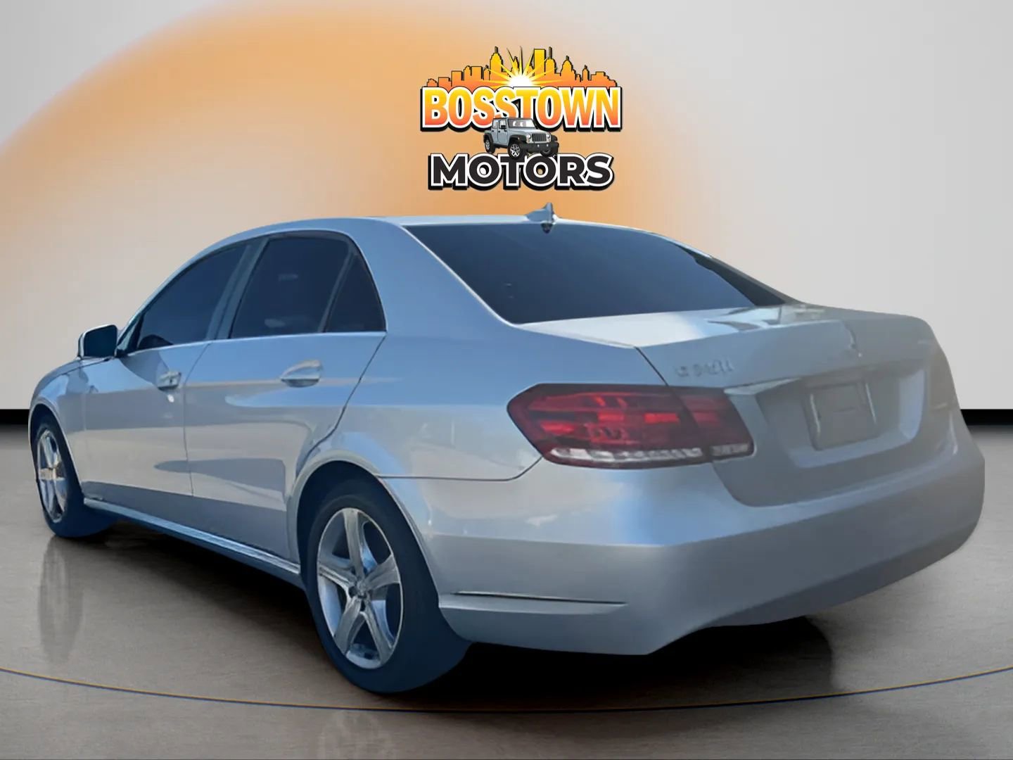 Used 2014 Mercedes-Benz E 350 4MATIC Sedan image 3