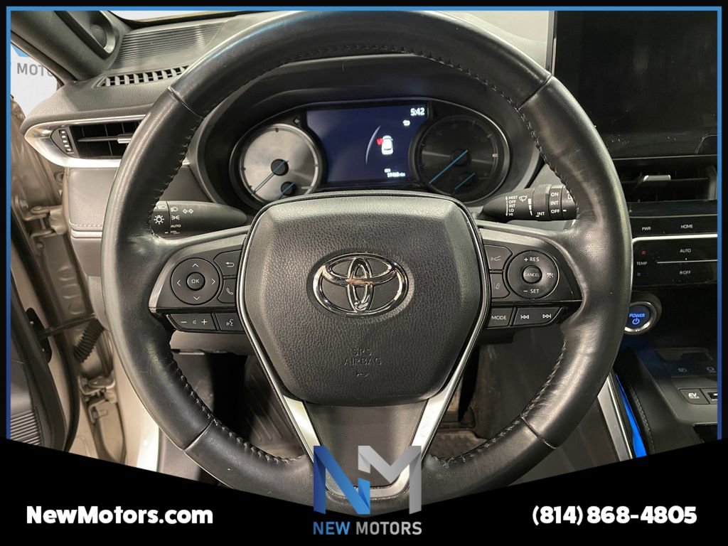 Used 2021 Toyota Venza XLE w/ Softex Package image 12