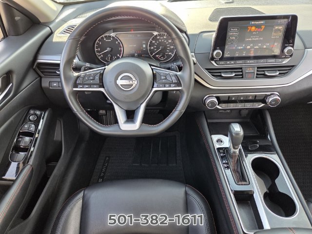 Used 2025 Nissan Altima 2.5 SR FWD image 12