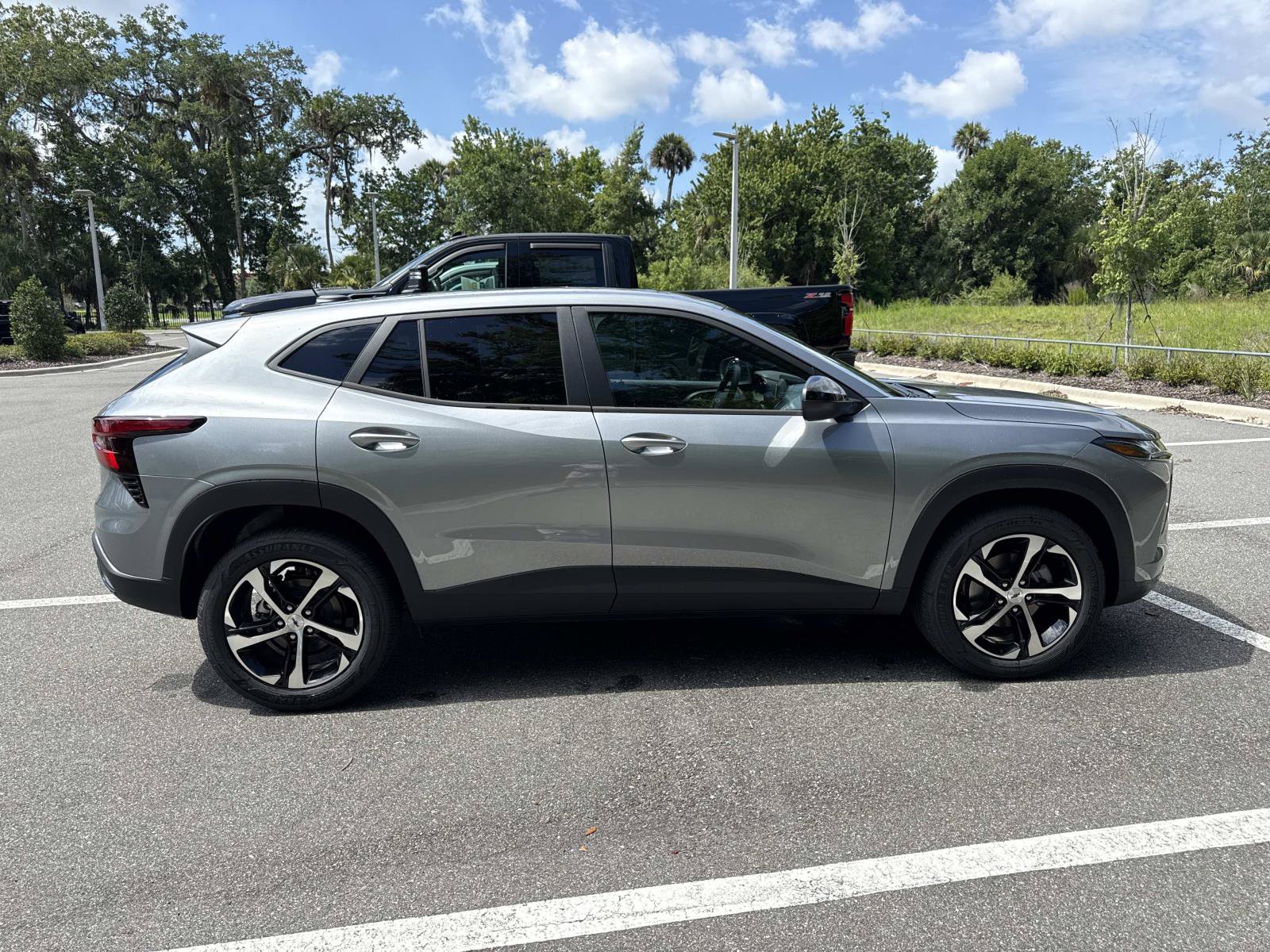 New 2026 Chevrolet Trax RS w/ Sunroof Package FWD image 2
