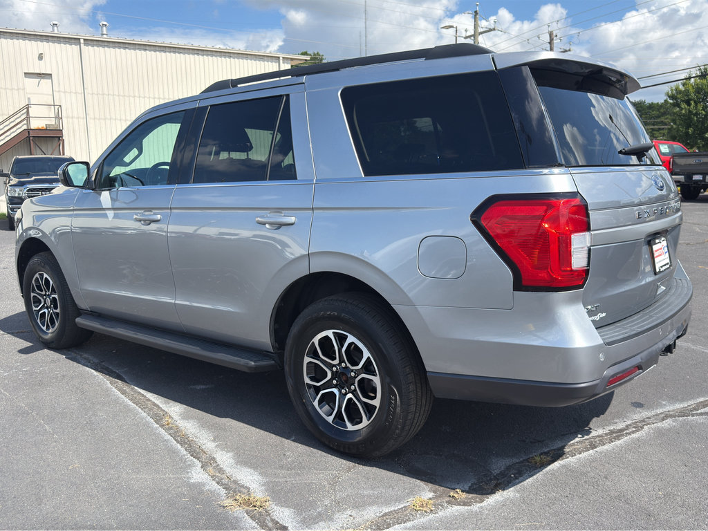 Used 2024 Ford Expedition XLT AWD/4WD image 7