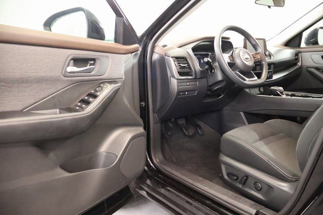 Certified 2023 Nissan Rogue SV image 11