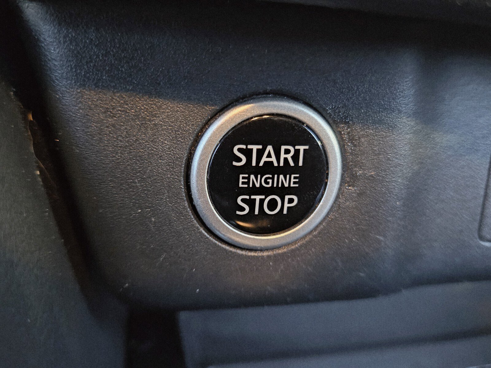 Used 2023 Nissan Rogue SV image 25