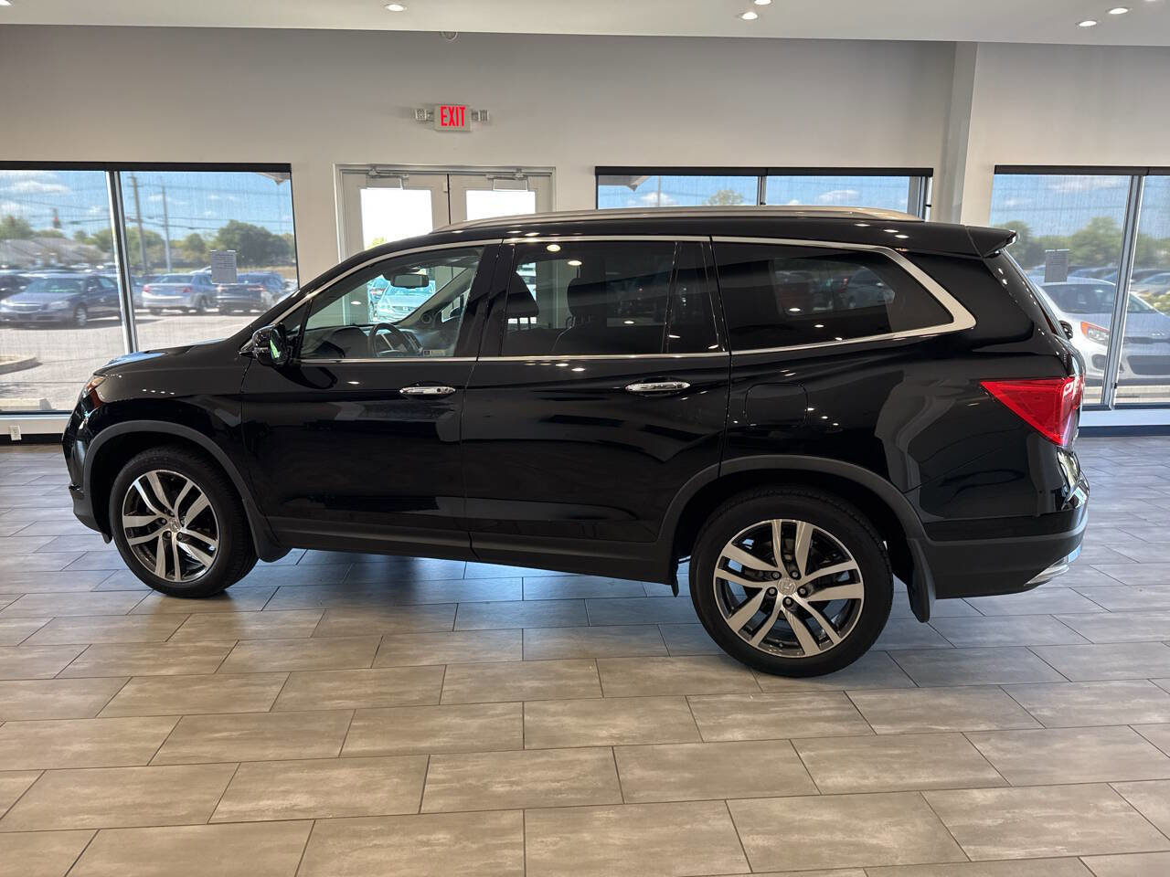 Used 2018 Honda Pilot Elite image 5