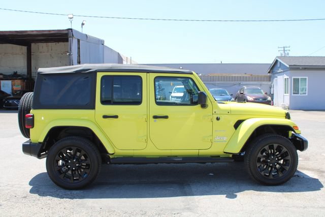 Used 2023 Jeep Wrangler Unlimited Sahara w/ Cold Weather Group AWD/4WD image 3