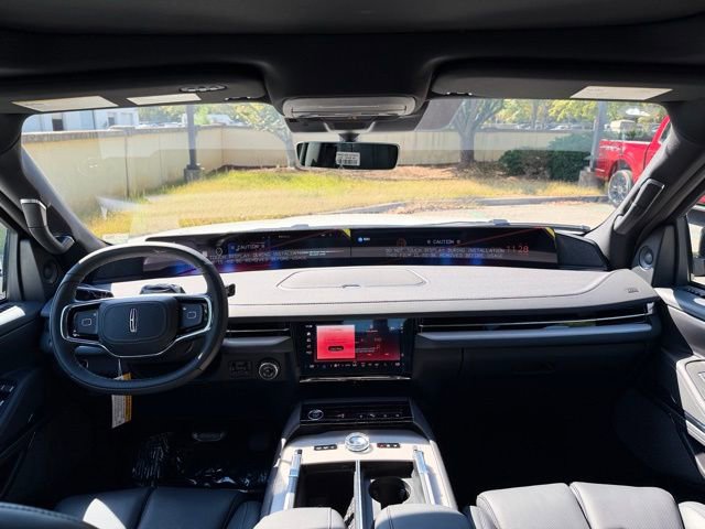 New 2025 Lincoln Navigator L Reserve image 9