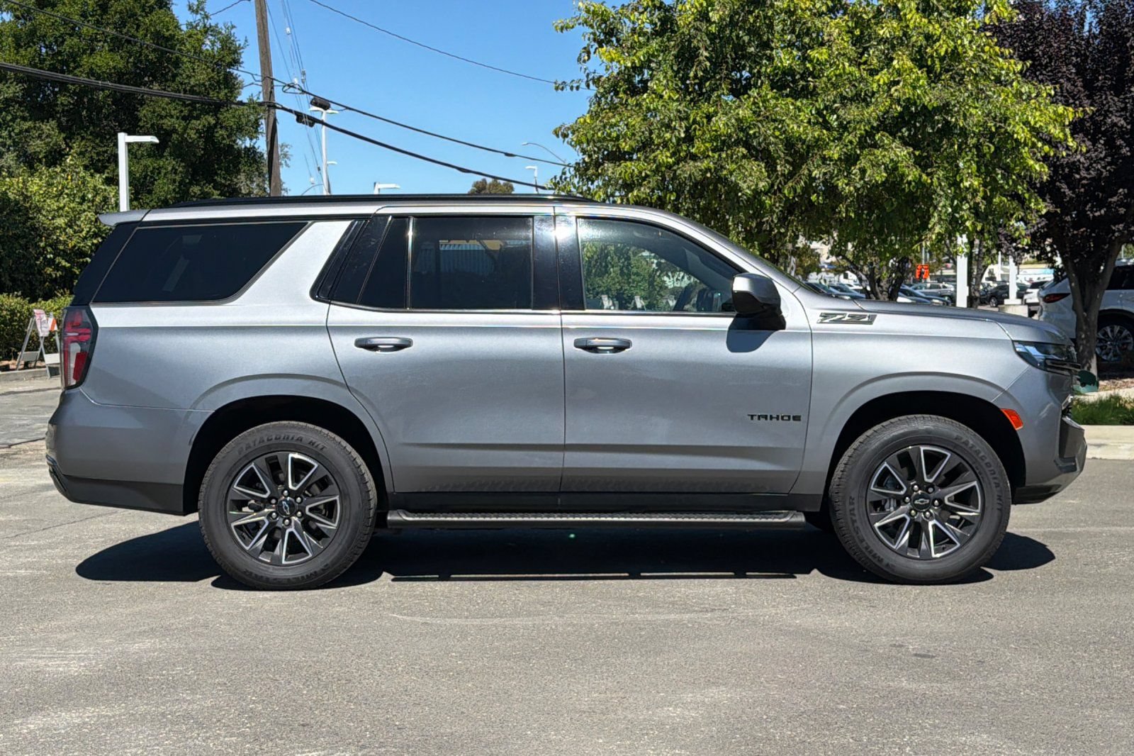 Used 2022 Chevrolet Tahoe Z71 AWD/4WD image 3
