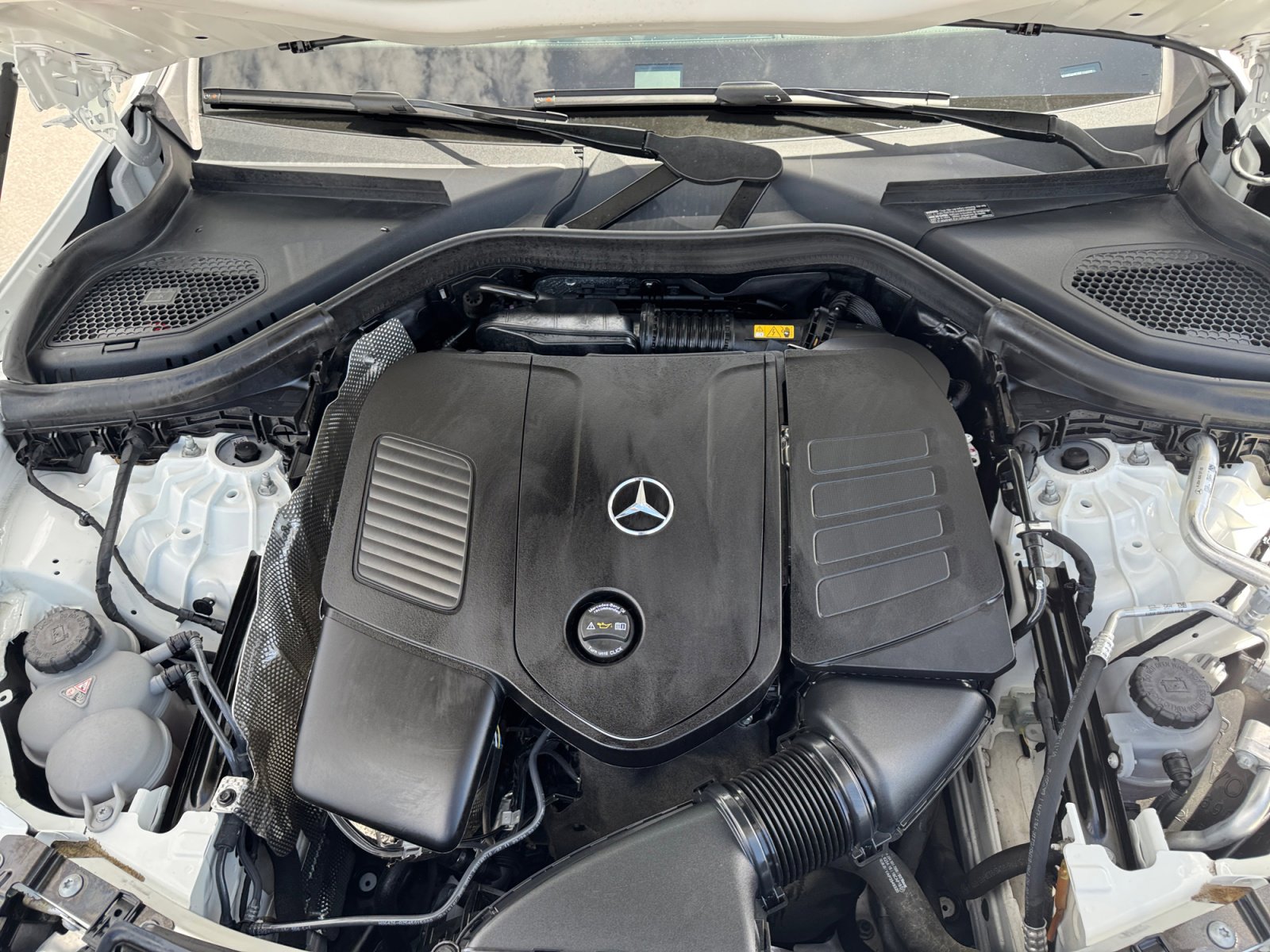 Certified 2024 Mercedes-Benz GLC 300 4MATIC image 11