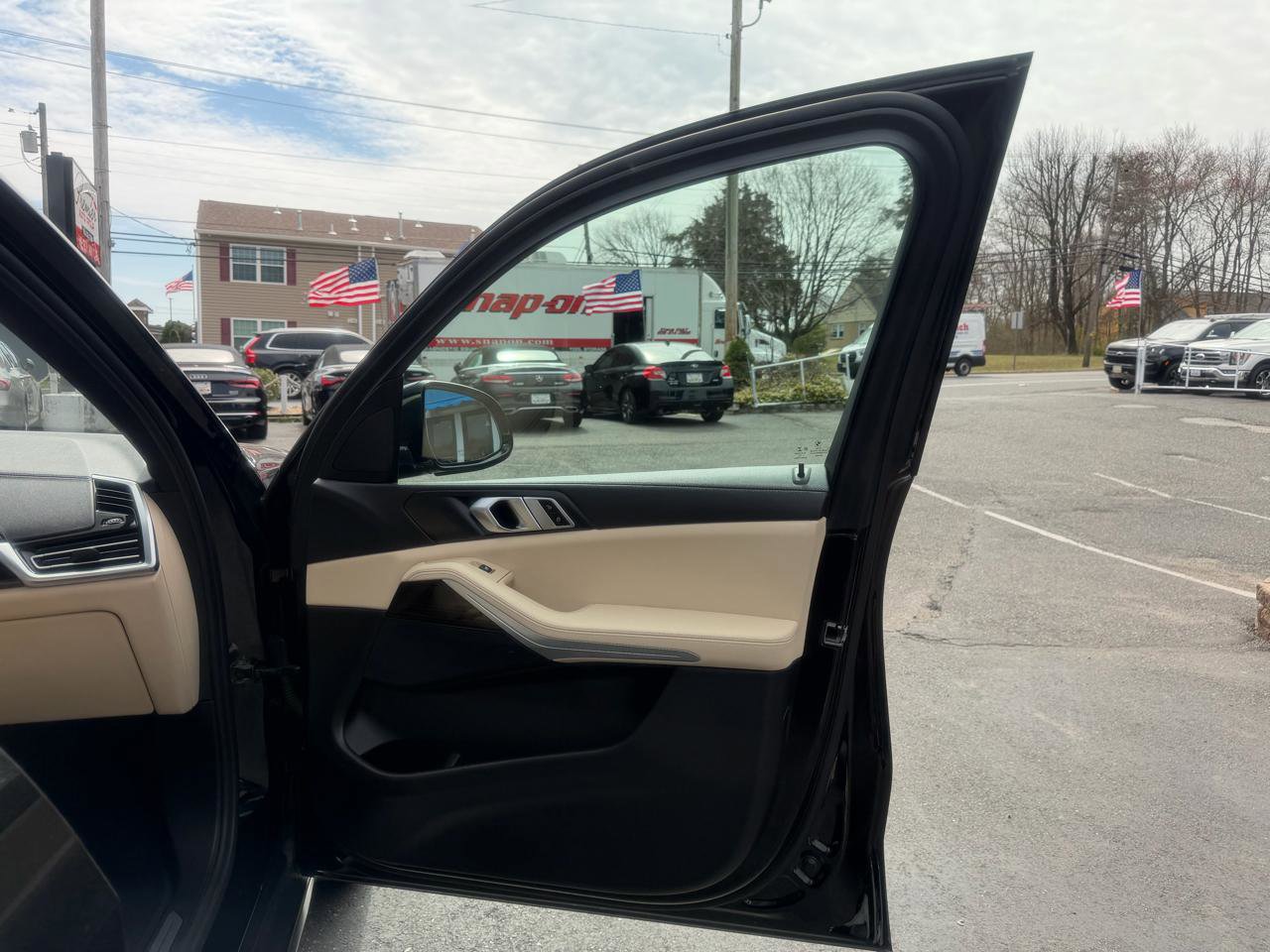 Used 2019 BMW X5 xDrive40i w/ Convenience Package AWD/4WD image 21