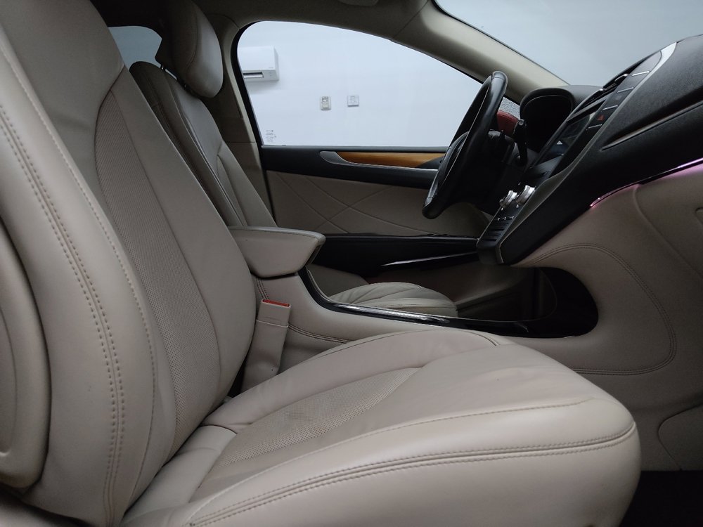 Used 2019 Lincoln MKC Select w/ Select Plus Package FWD image 21