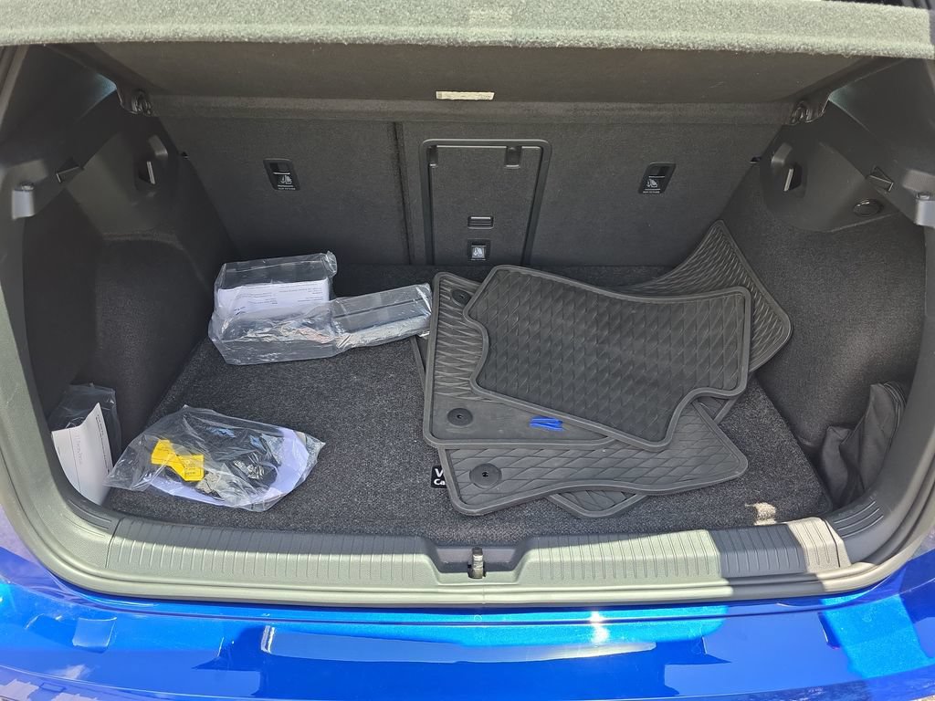 Used 2022 Volkswagen Golf R AWD/4WD image 23